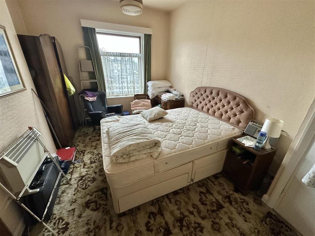 Bramleys Estate Agents - Cleckheaton Road - Low Mo