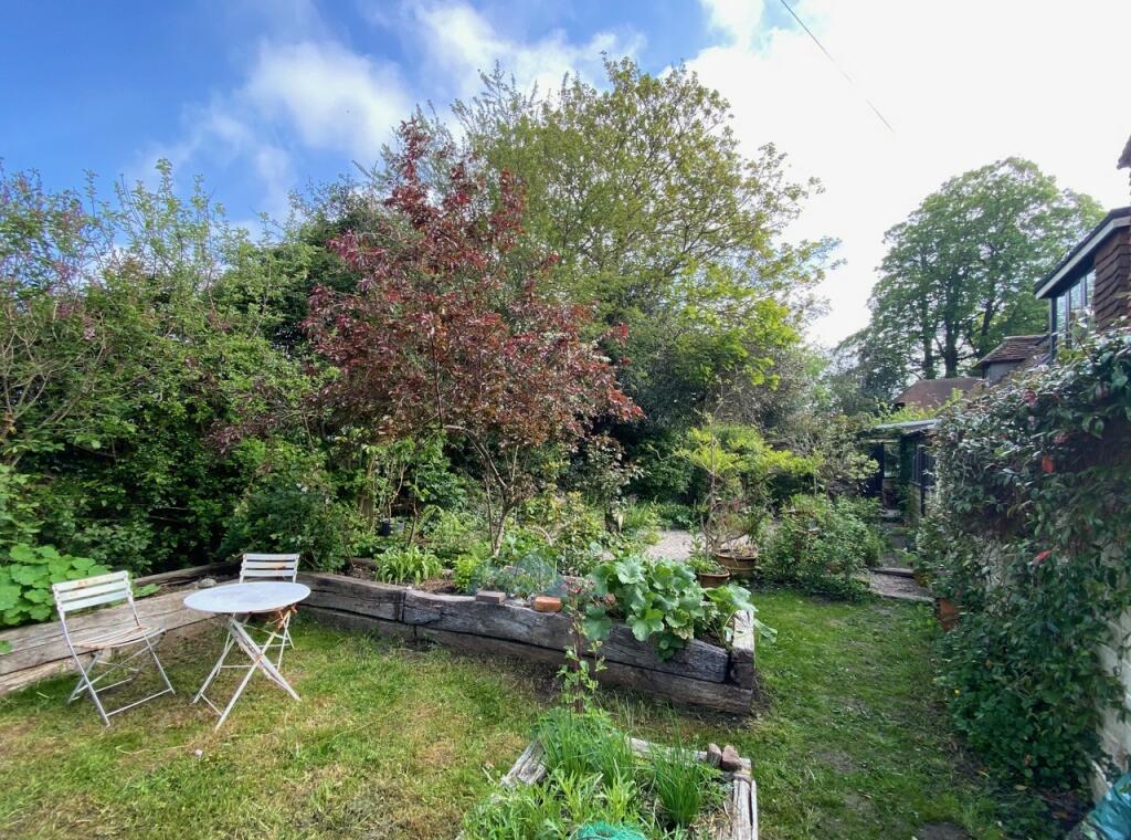 thumbnail_Back Garden-IMG_4266
