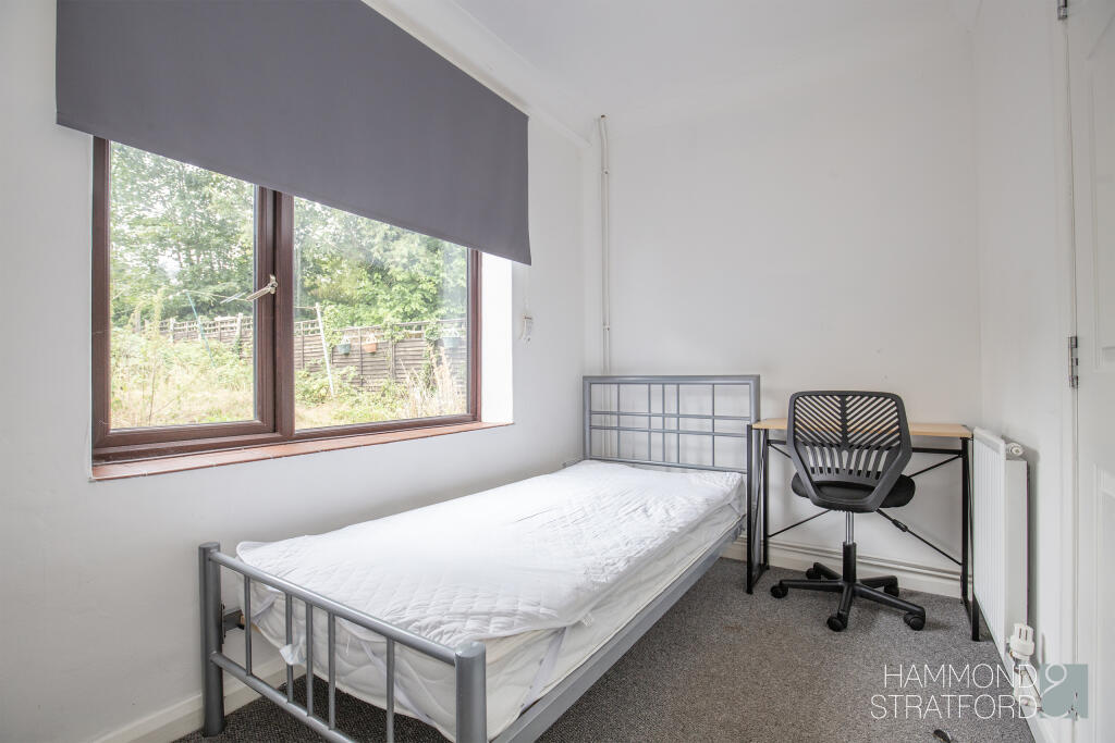 Lounge/4th Bedroom