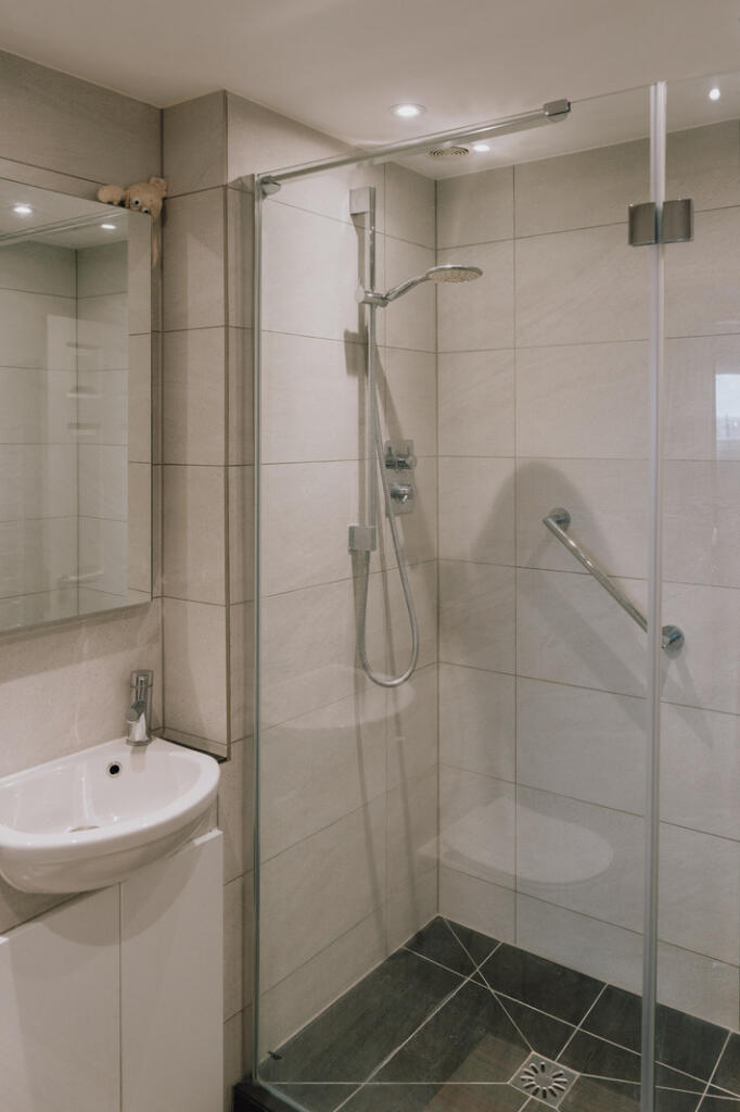 266178 - a0OP6000004g1OnMAI_N82.jpg