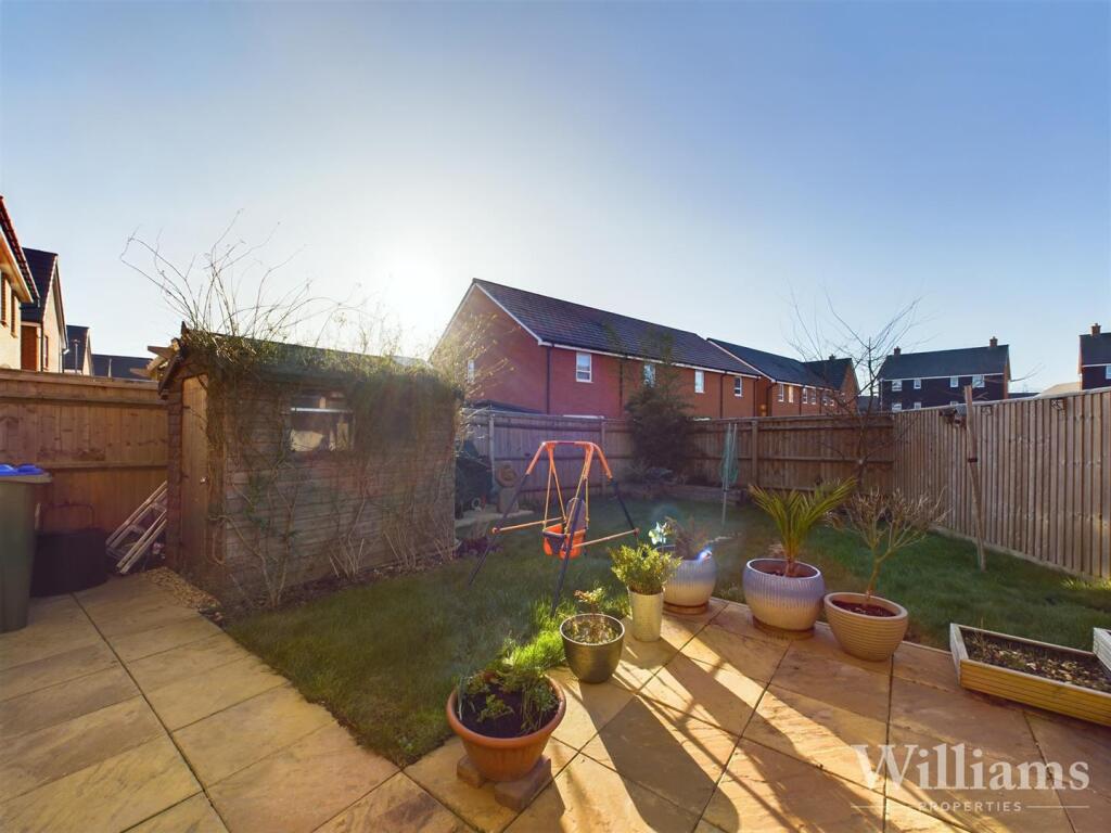 CAM02861G0-PR0096-STILL010.jpg