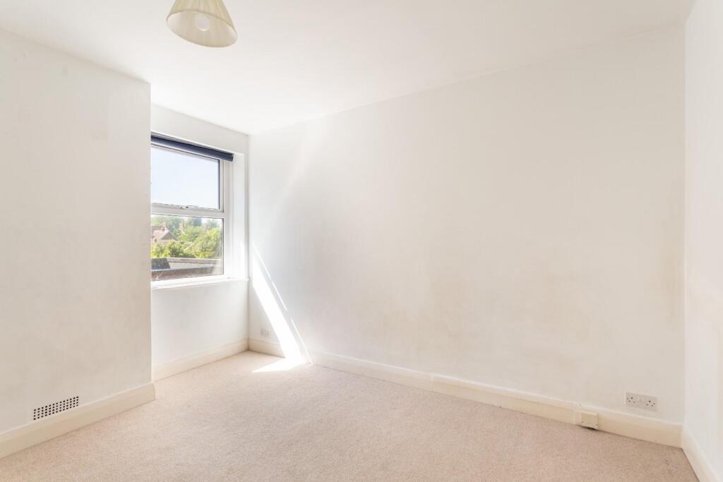 Cranley Nep Town Road-8.jpg