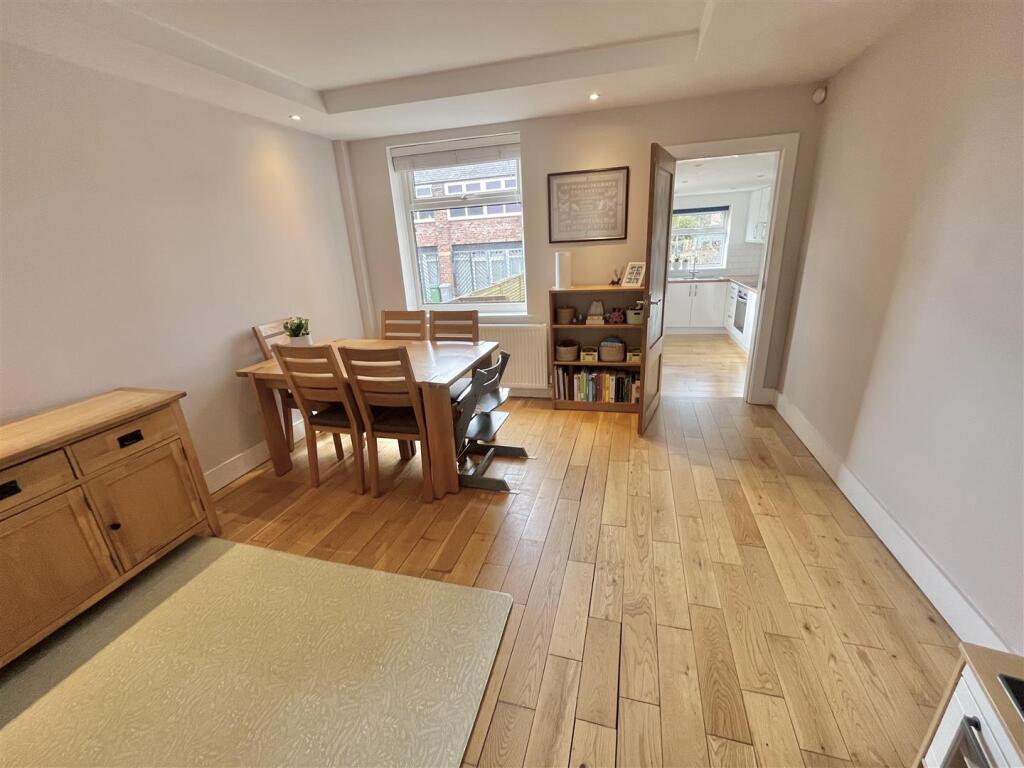 Lounge Dining Room Aspect 4