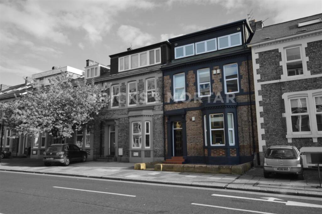Flat 2, 24 Portland Terrace Front Exterior (2).jpg