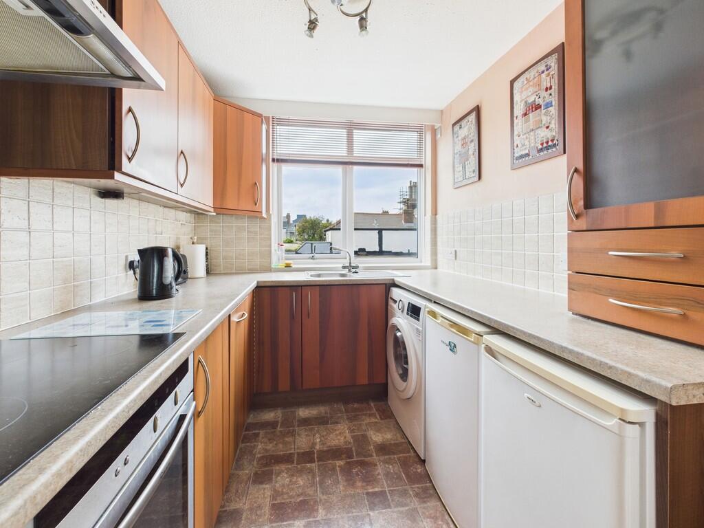 CAM03974G0-PR0135...