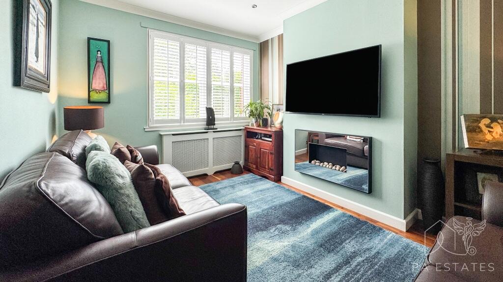 Sitting room.