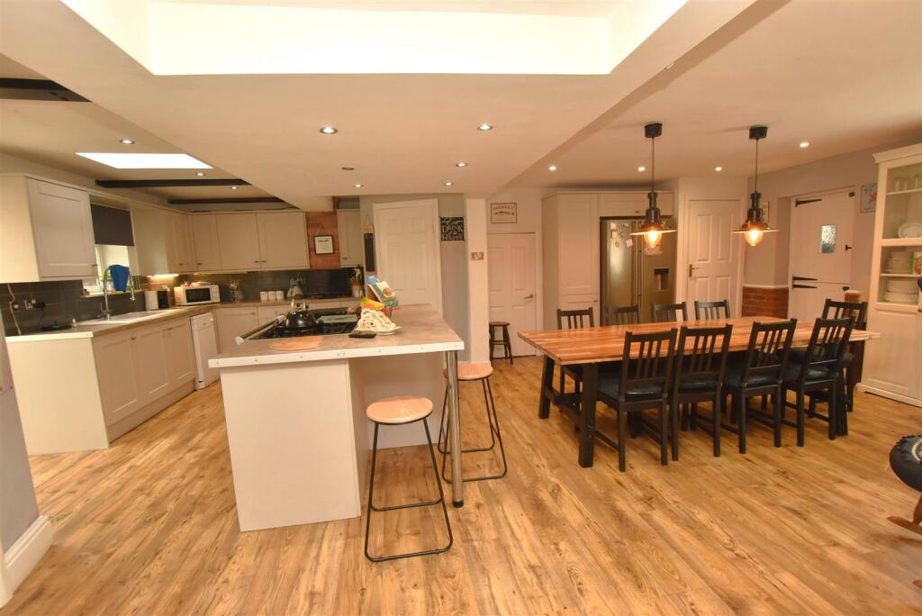 Kitchen/Diner/Family Room