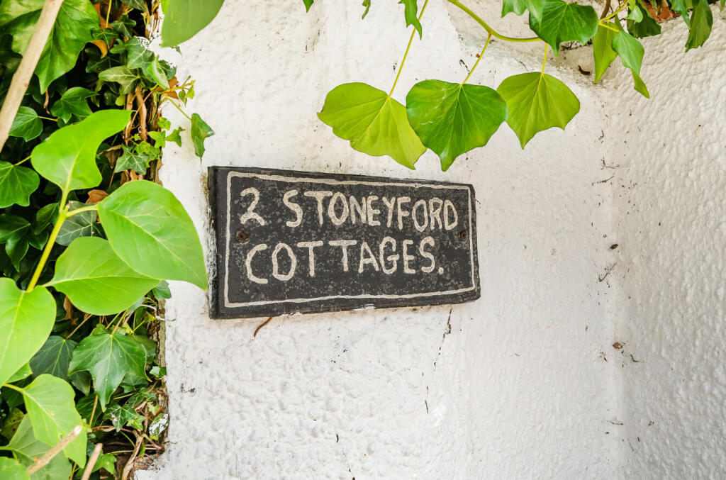 2 Stoneyford Cottage