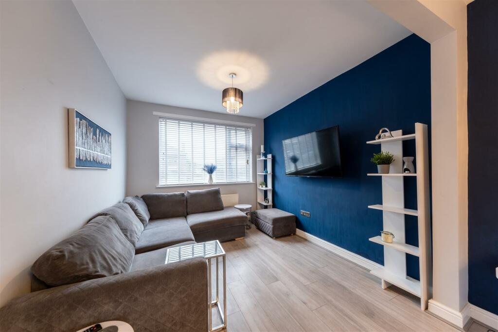 85 Gladstone Street-011.jpg