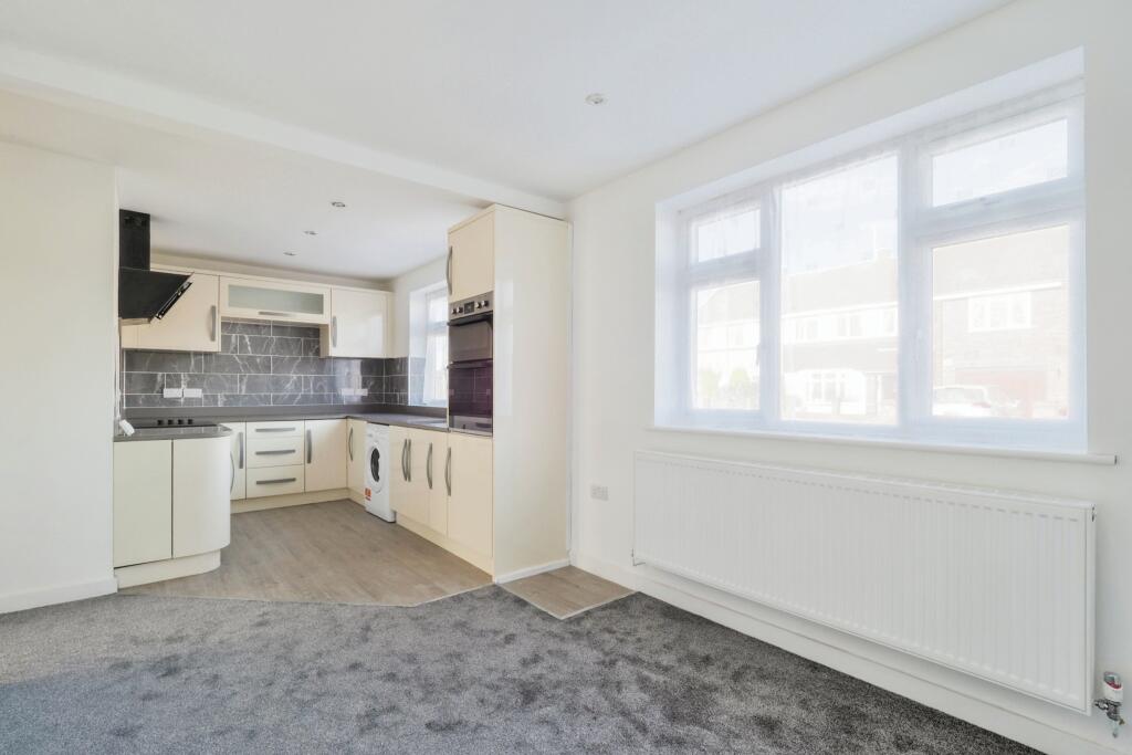 95galwaycrescentretforddn227xx-011