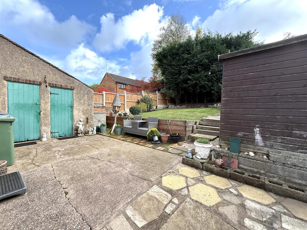 24 HAGLEY REAR 34.jpeg