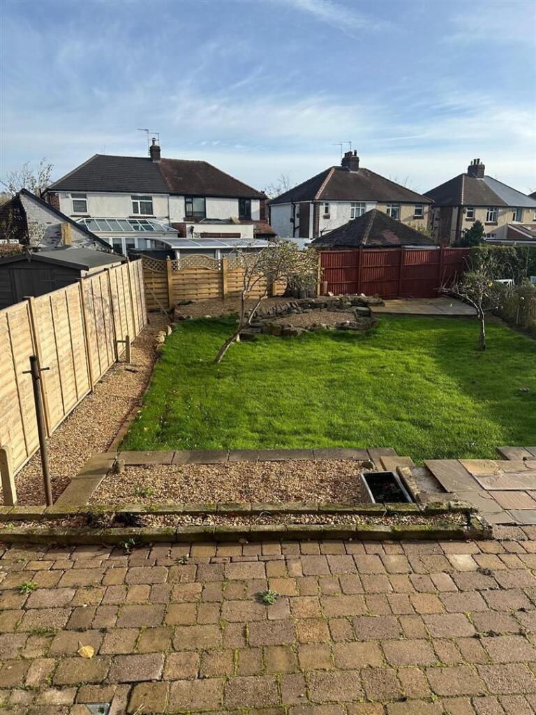 Steneton rear garden.jpg