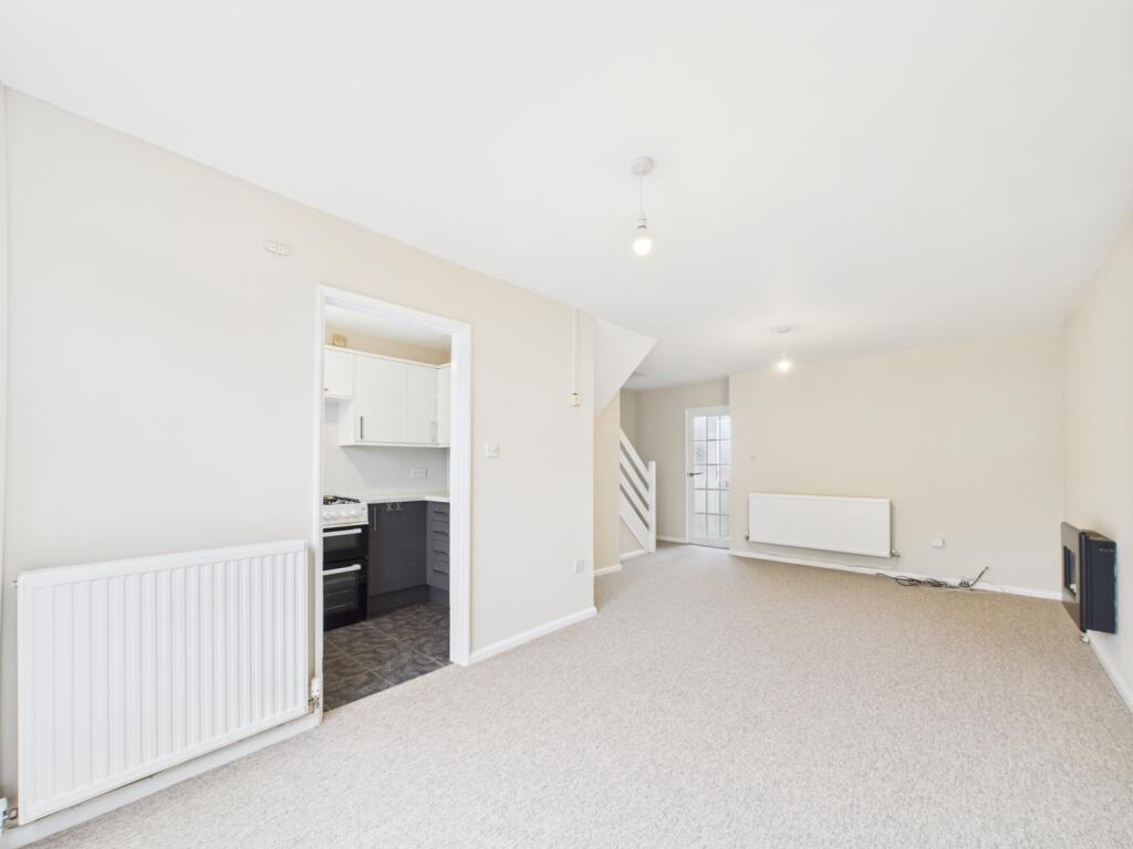 CAM01740G0-PR0425-STILL012