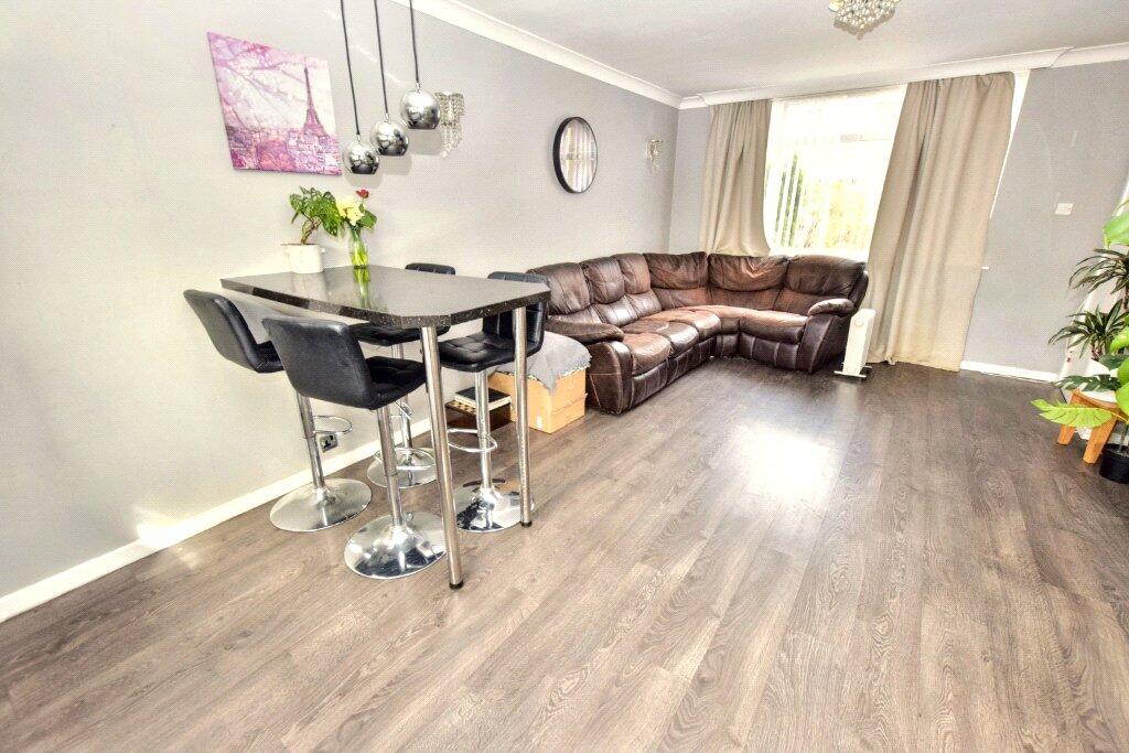 Living/Dining Area
