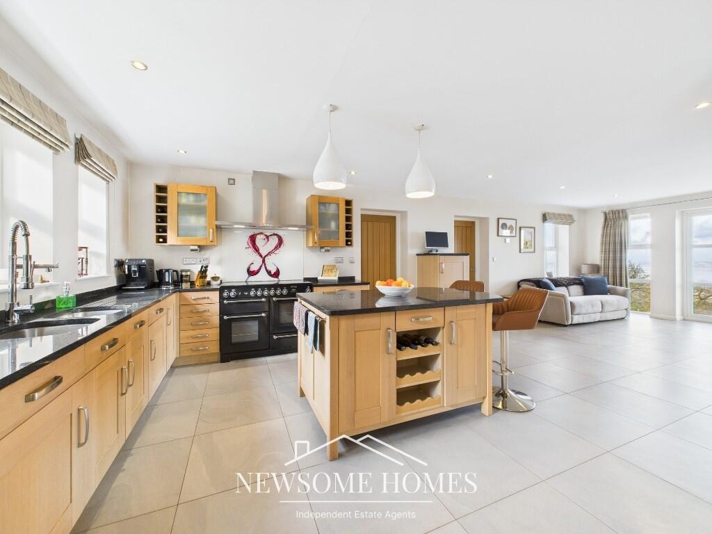 Kitchen/ Family Room