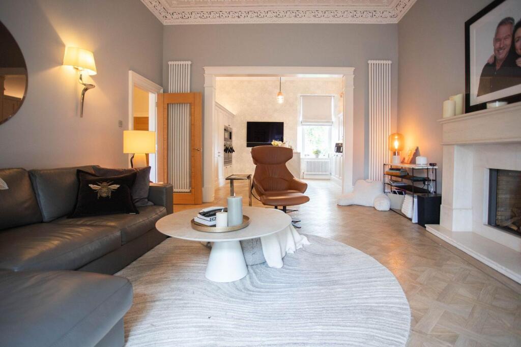 Lounge/Kitchen