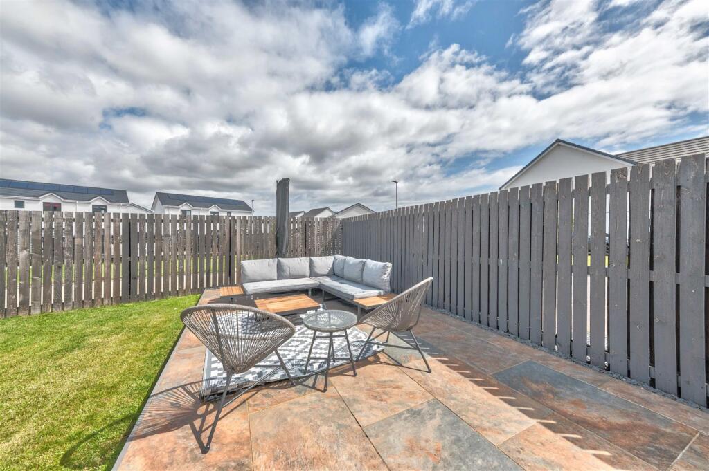 3 Greenhill Crescent Dundee-14.JPG