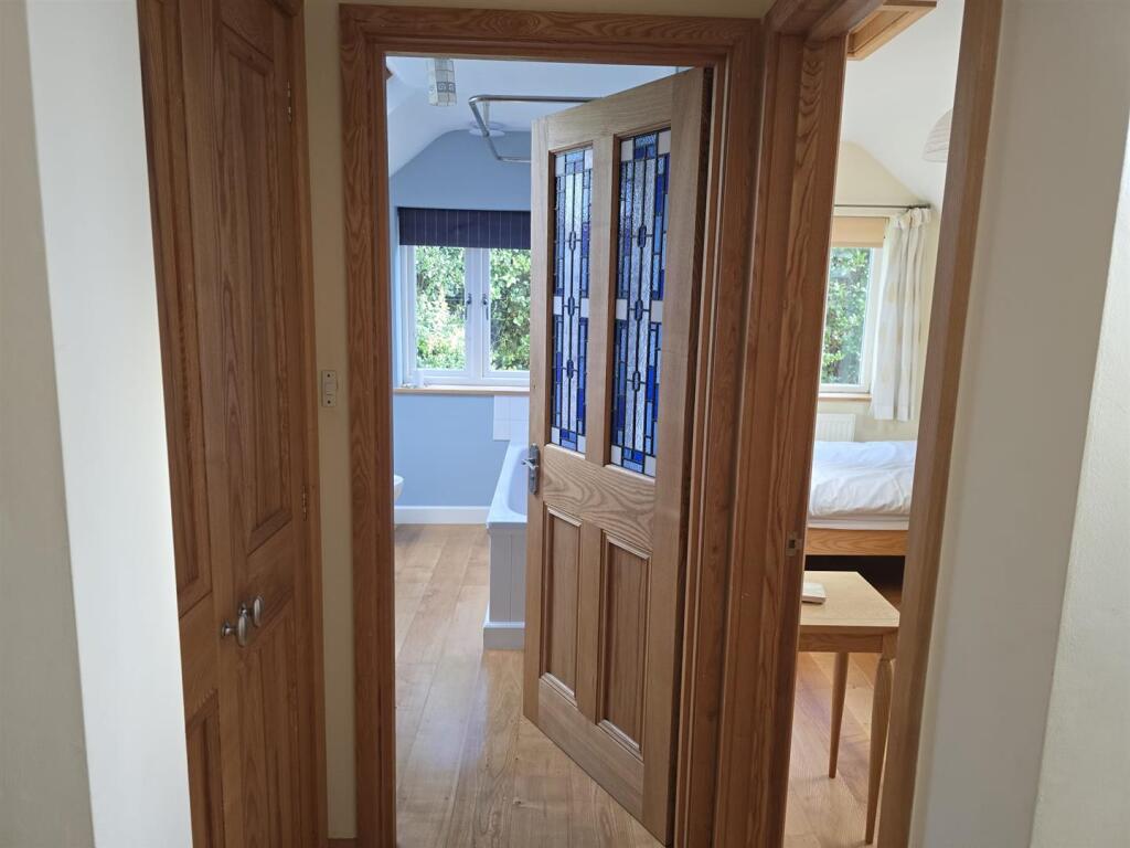 WhatsApp Image 2025-10-08 at 12.15.33_edac15c5.jpg