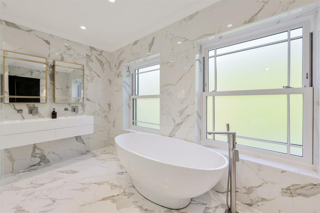 CUNLIFFE CLOSE, 1  (15).jpg