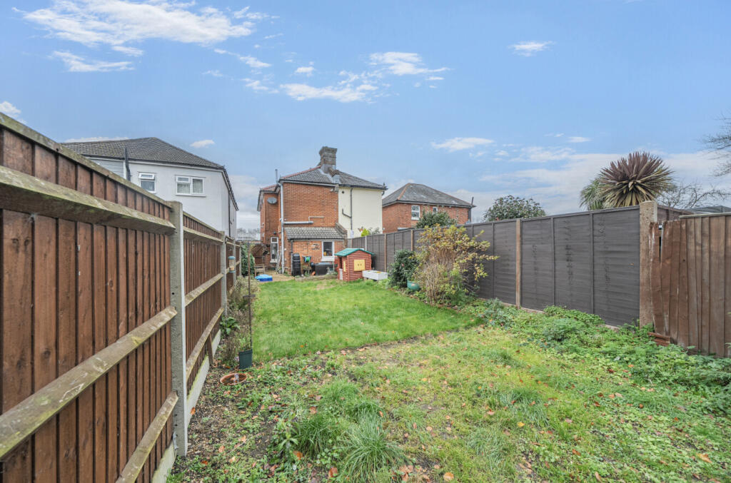 1382989-5-692498d...