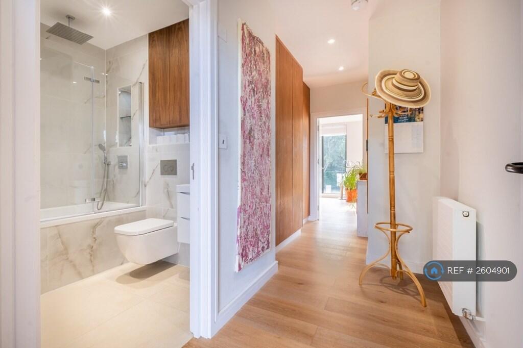 Hallway From Front Door To Living Room