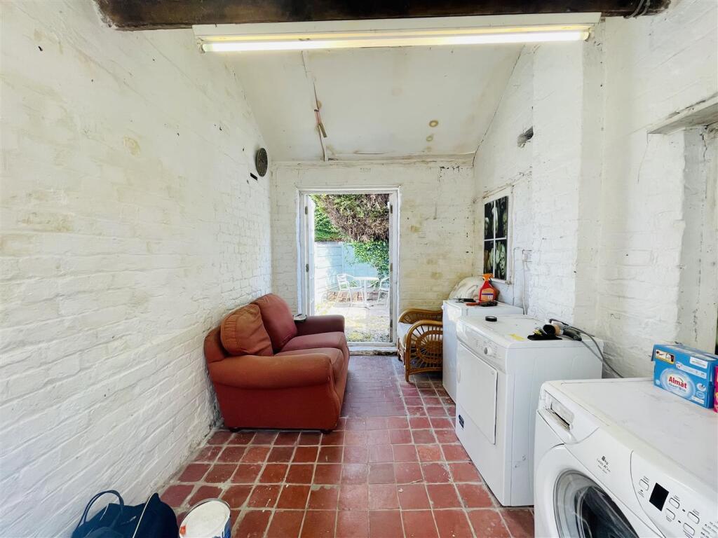 Outbuilding