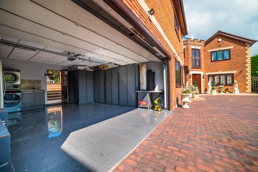 Award-winning Media team on EVERY Listing_81