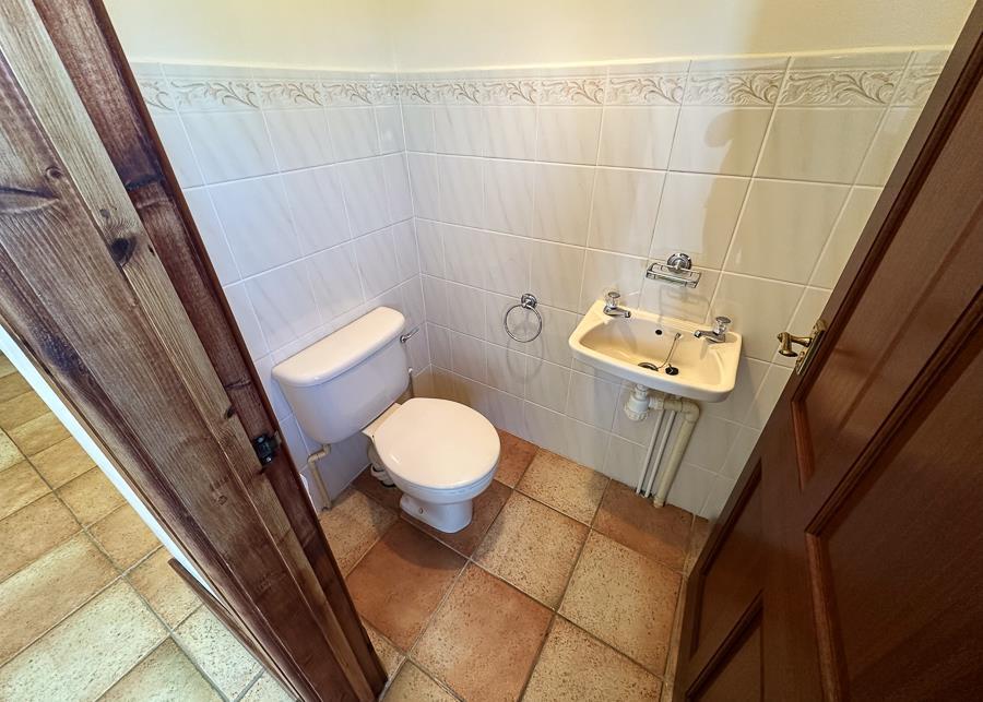 SEPARATE WC