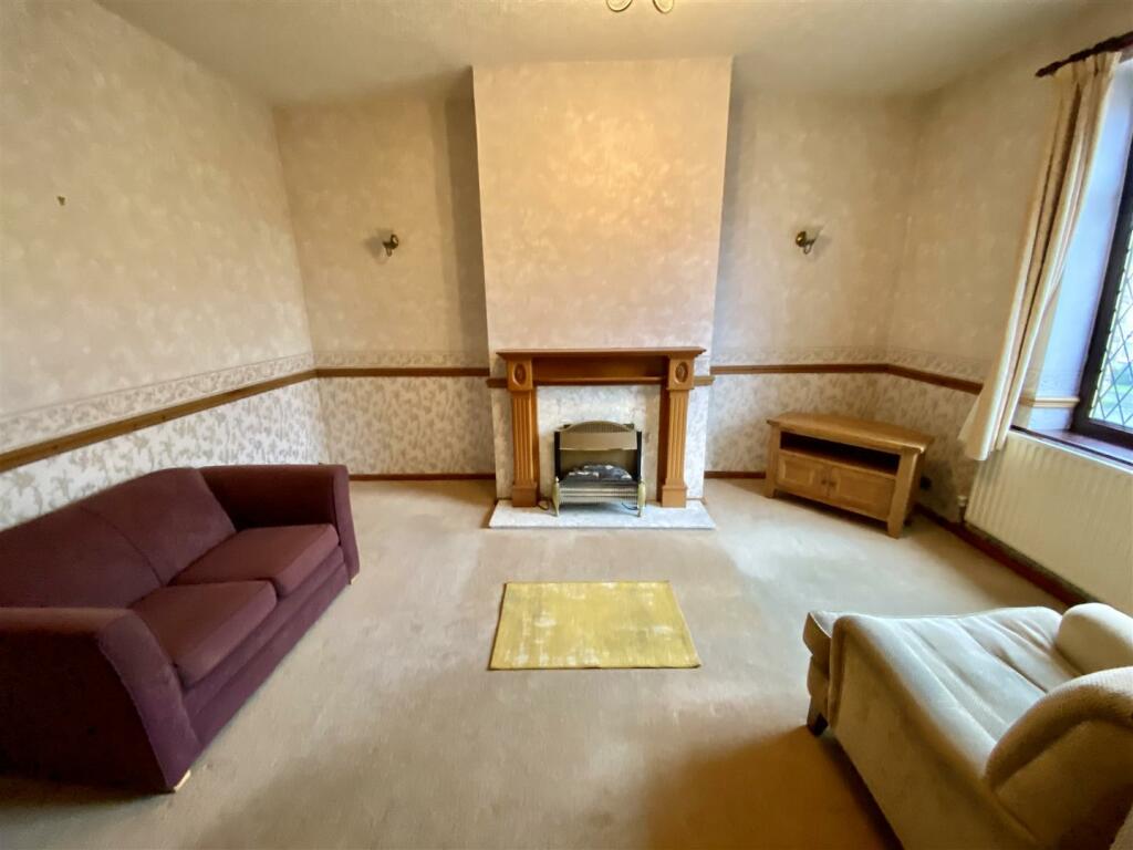 Bramleys Estate Agents - Shillbank - Mirfield (2).