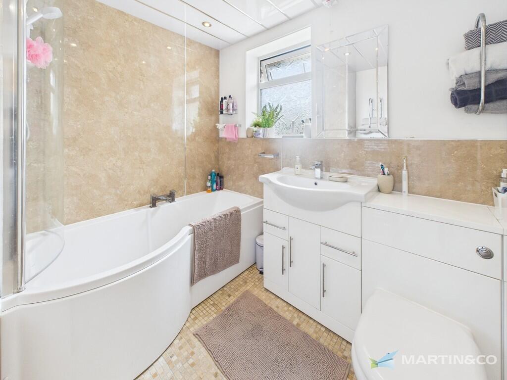 CAM02318G0-PR0484...