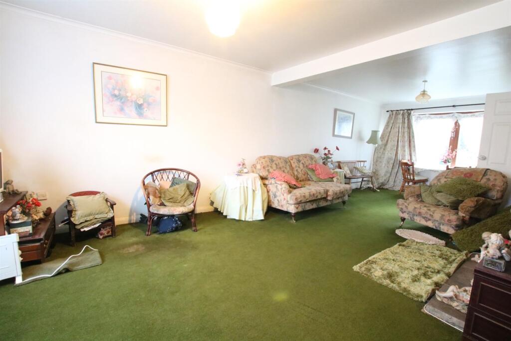 Living room.JPG