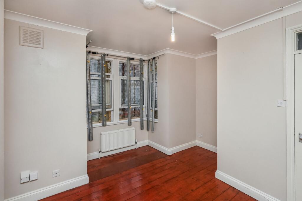 Ground Floor Flat, 37 St Stephen's Road, Bow, London E6 1AN