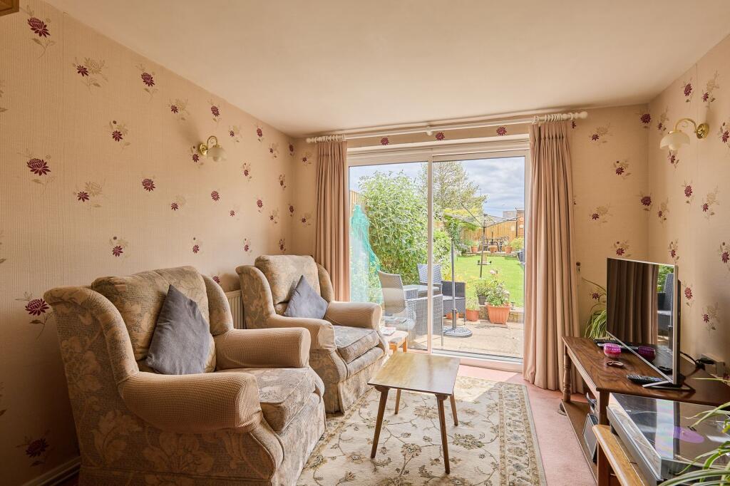 Sitting/Dining Room