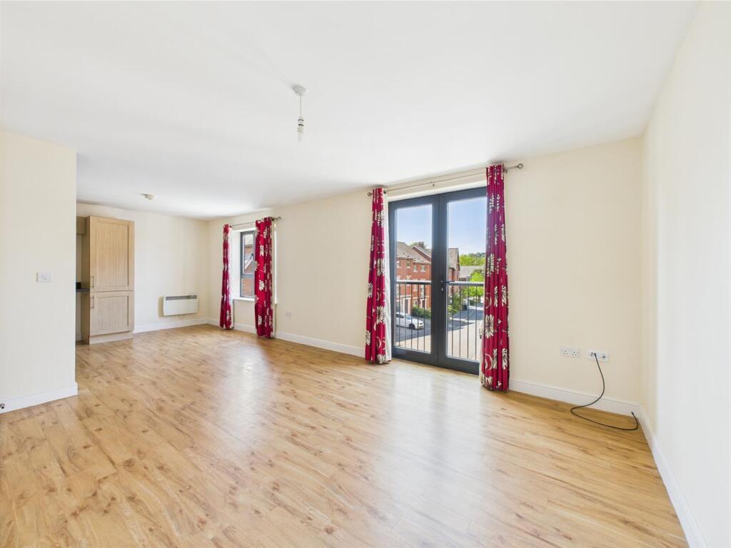 Open Plan Lounge/Dining/Kitchen