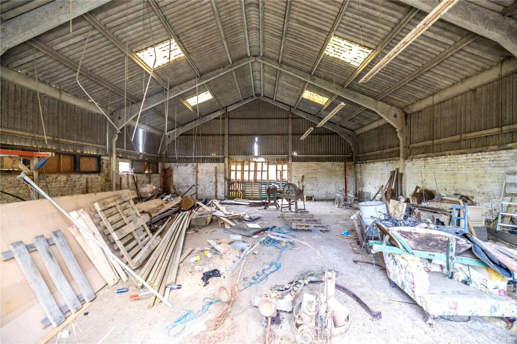 Barn 4 Interior
