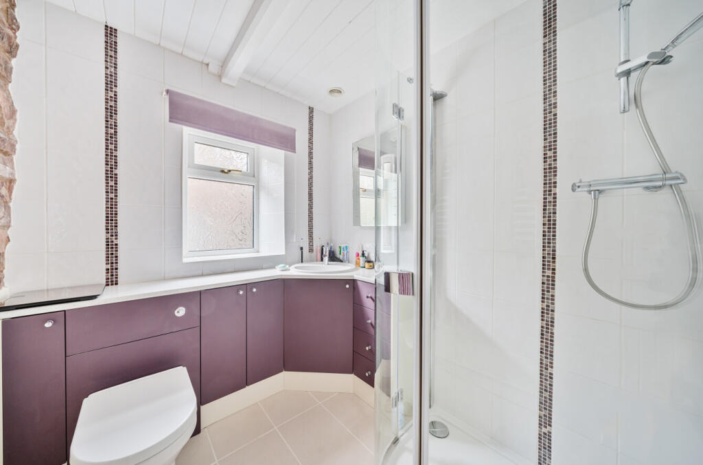 Staple Cross Seddons