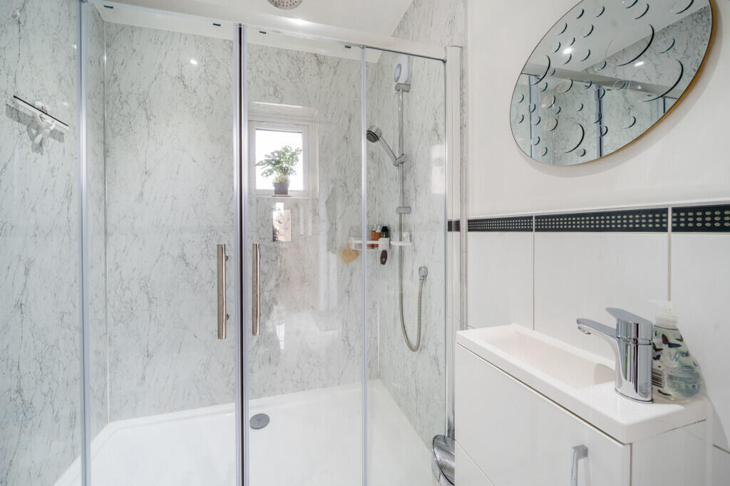 1328408-3-6880cbd...