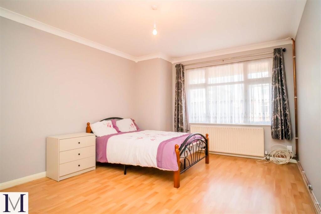 Room 1.jpg