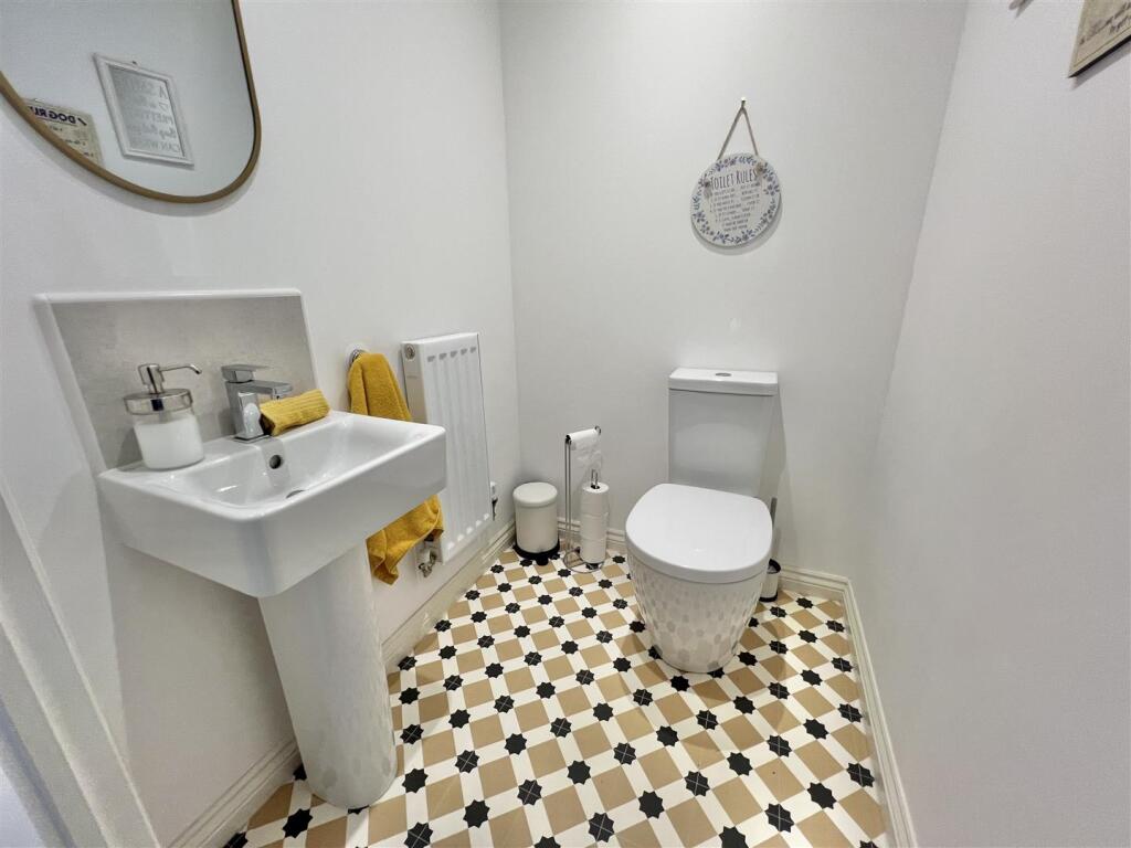 GROUND FLOOR WC