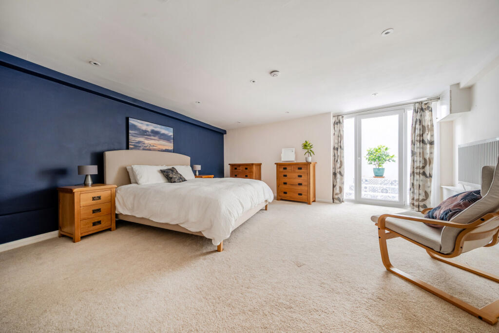 1395067-9-694a716...