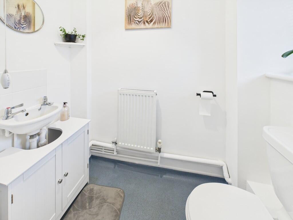 CAM02089G0-PR0428...