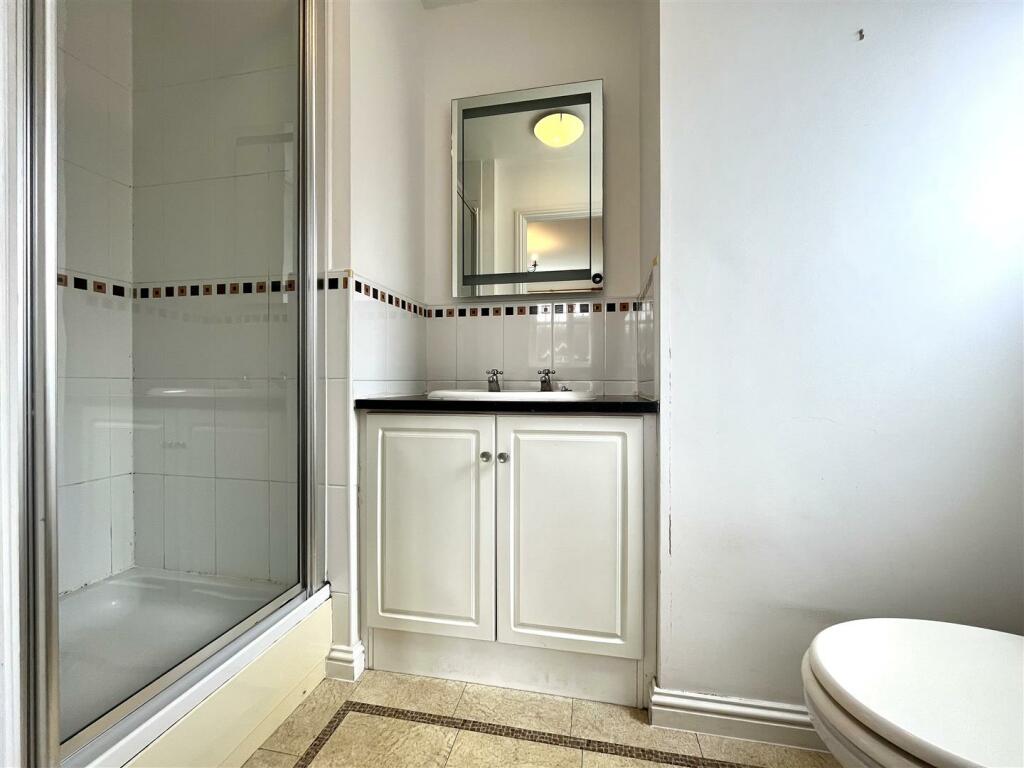 Bedroom 2 En Suite
