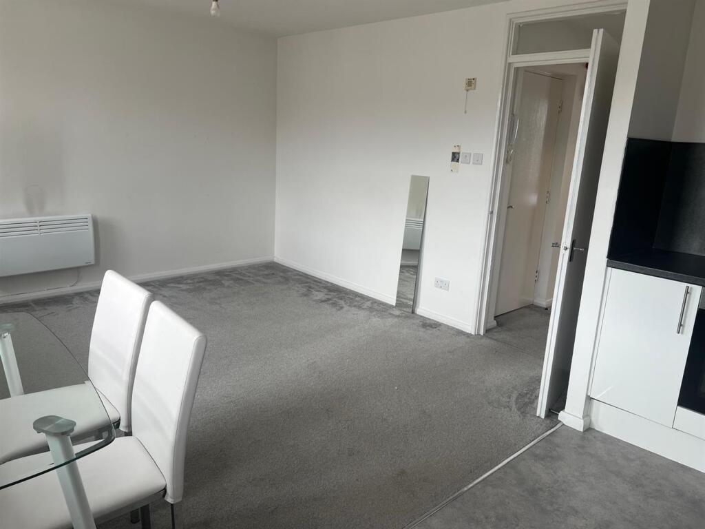 Lounge.jpeg