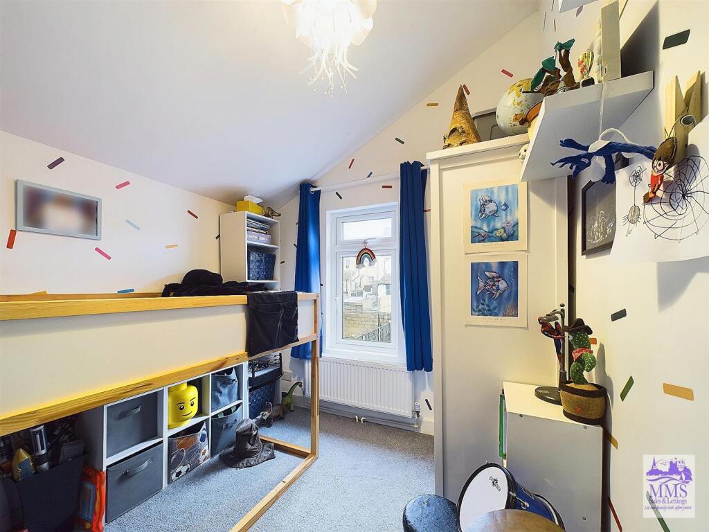 CAM02633G0-PR0235-STILL022.jpg