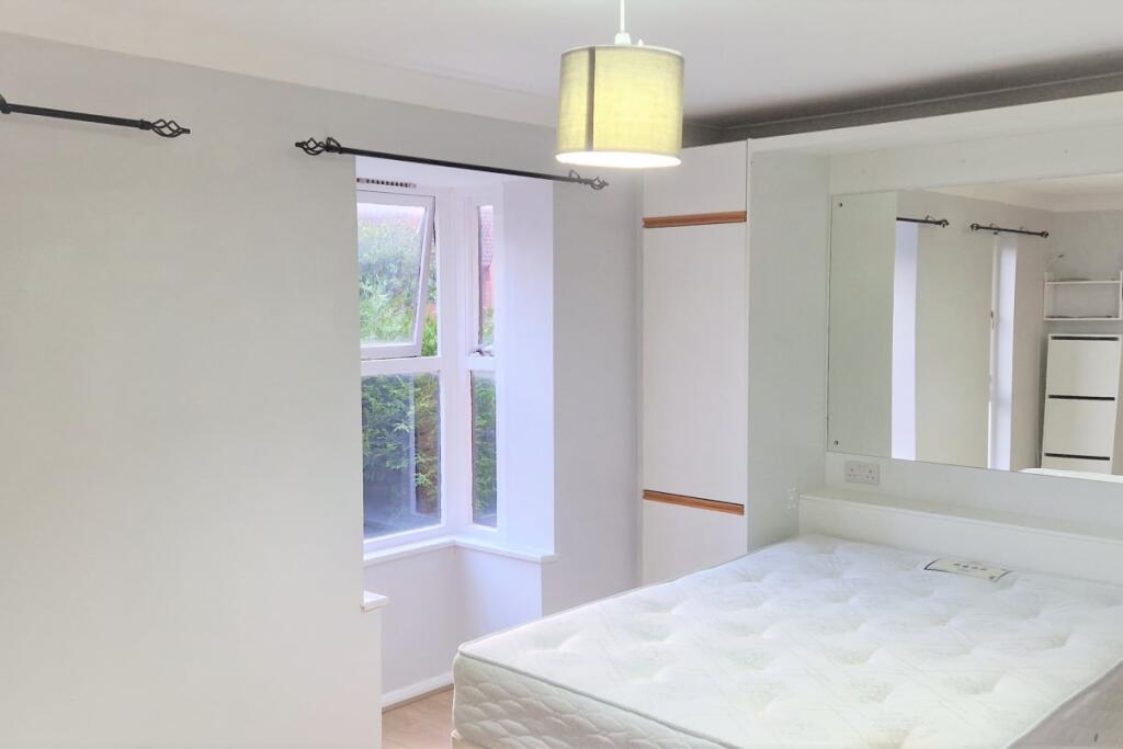 Coopers Close, London, E1