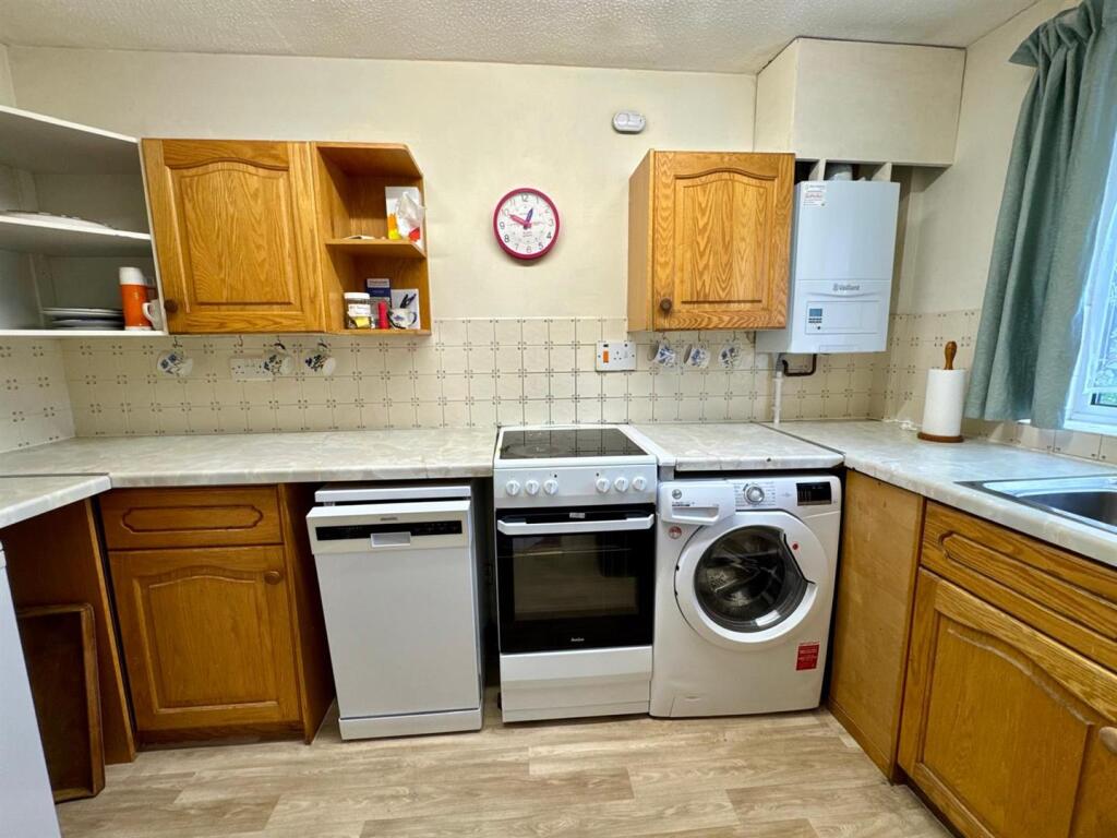 WhatsApp Image 2025-10-02 at 13.15.10 (7).jpeg