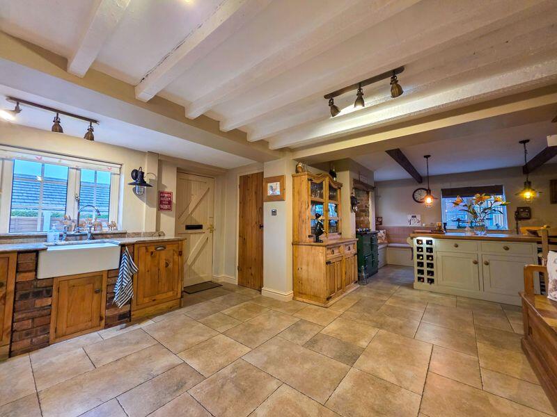 Open Plan Kitchen / Family Room