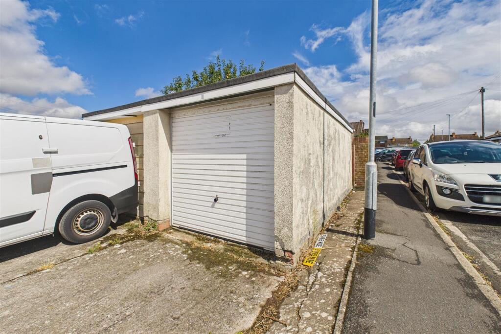 Garage and Parking &#64;, King Edward Close Whitchurch