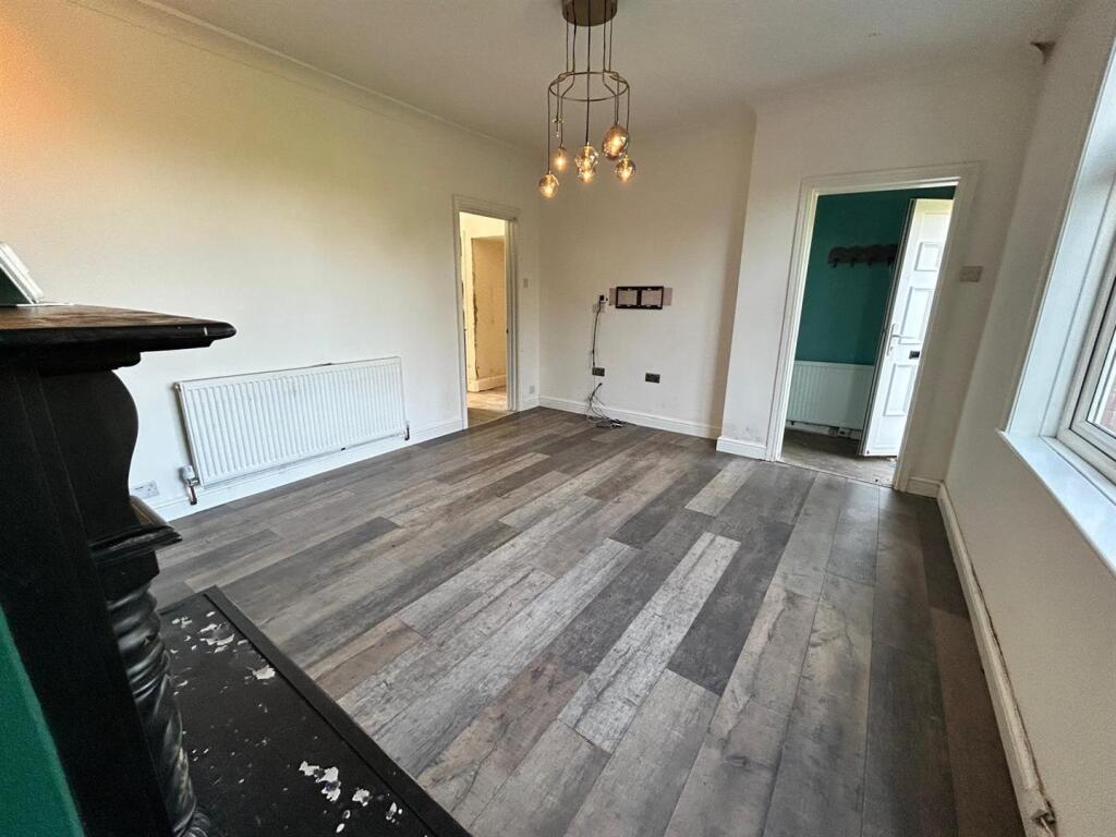 WhatsApp Image 2025-04-09 at 17.14.37 (5).jpeg