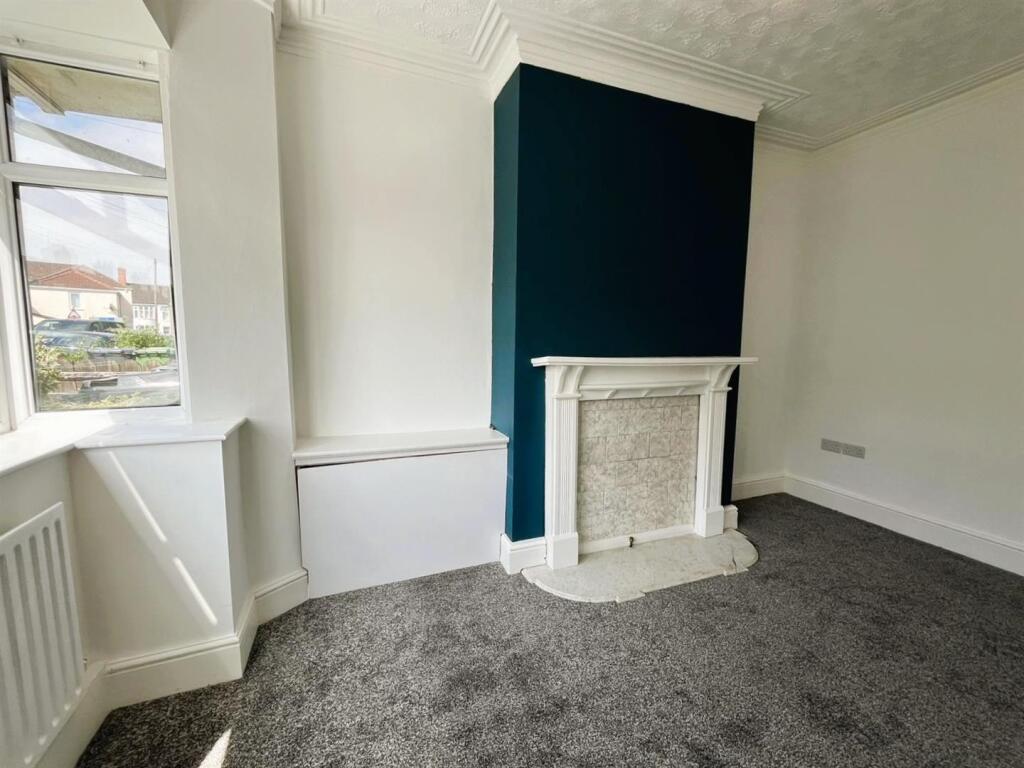 living room 4.jpg